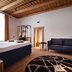 Апартаменты Lj5 - Old Town With Exclusive Shared Roof Terrace *