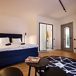 Апартаменты Lj5 - Old Town With Exclusive Shared Roof Terrace *