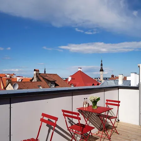 Lj5 - Old Town With Exclusive Shared Roof Terrace Apartment *