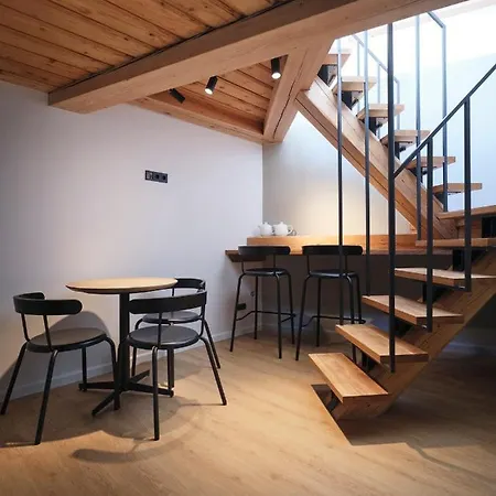 Lj5 - Old Town With Exclusive Shared Roof Terrace