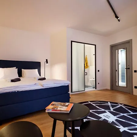 Апартаменти Lj5 - Old Town With Exclusive Shared Roof Terrace *