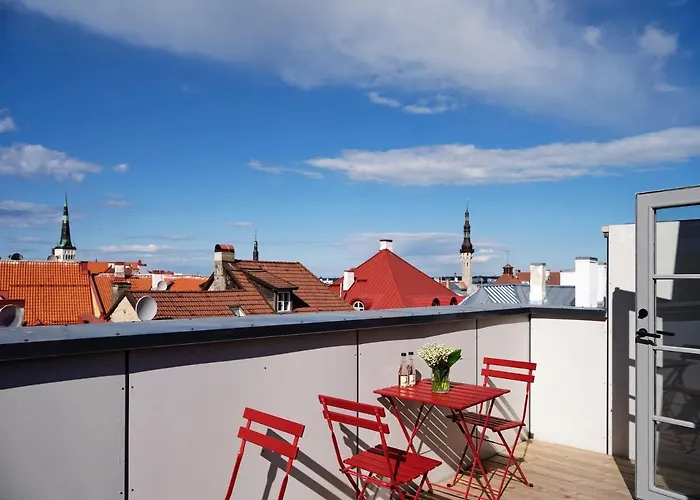 Lj5 - Old Town With Exclusive Shared Roof Terrace Apartment *