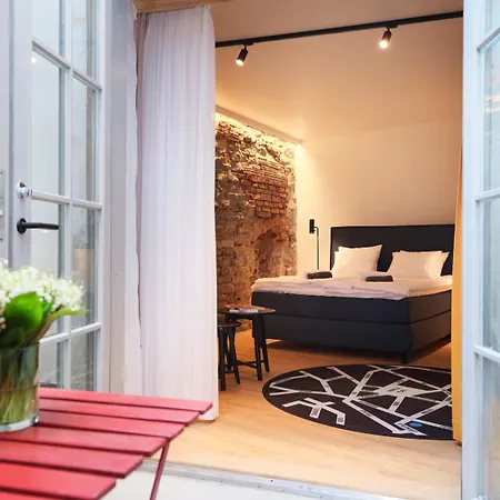 Lj5 - Old Town With Exclusive Shared Roof Terrace